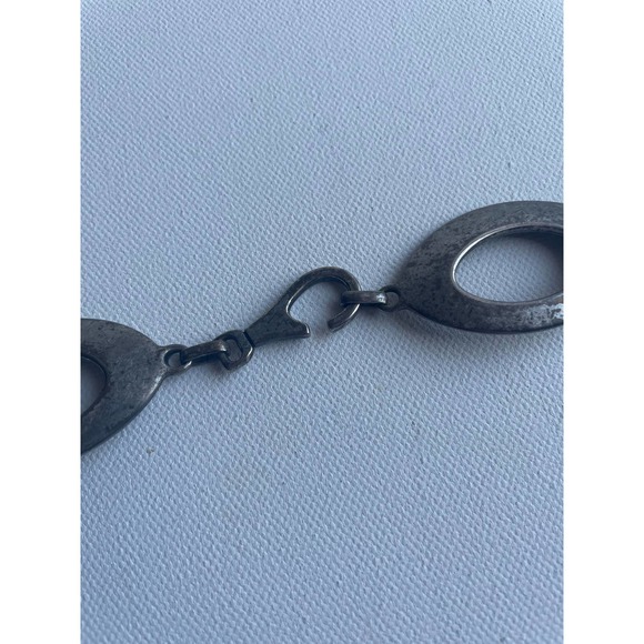 Y2K Silver Tone Pewter Look Open Oval Belt - Missing Chain - Picture 3 of 7